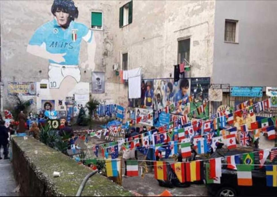 I Tre Re Via Toledo Nápoly Kültér fotó